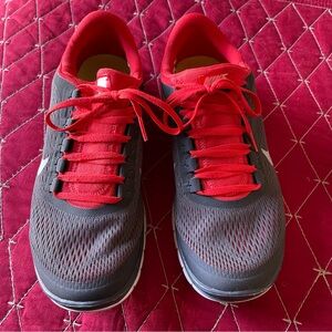 Nike Free Mesh Running Sneakers - Navy/Blue.  Mens: 9.5.